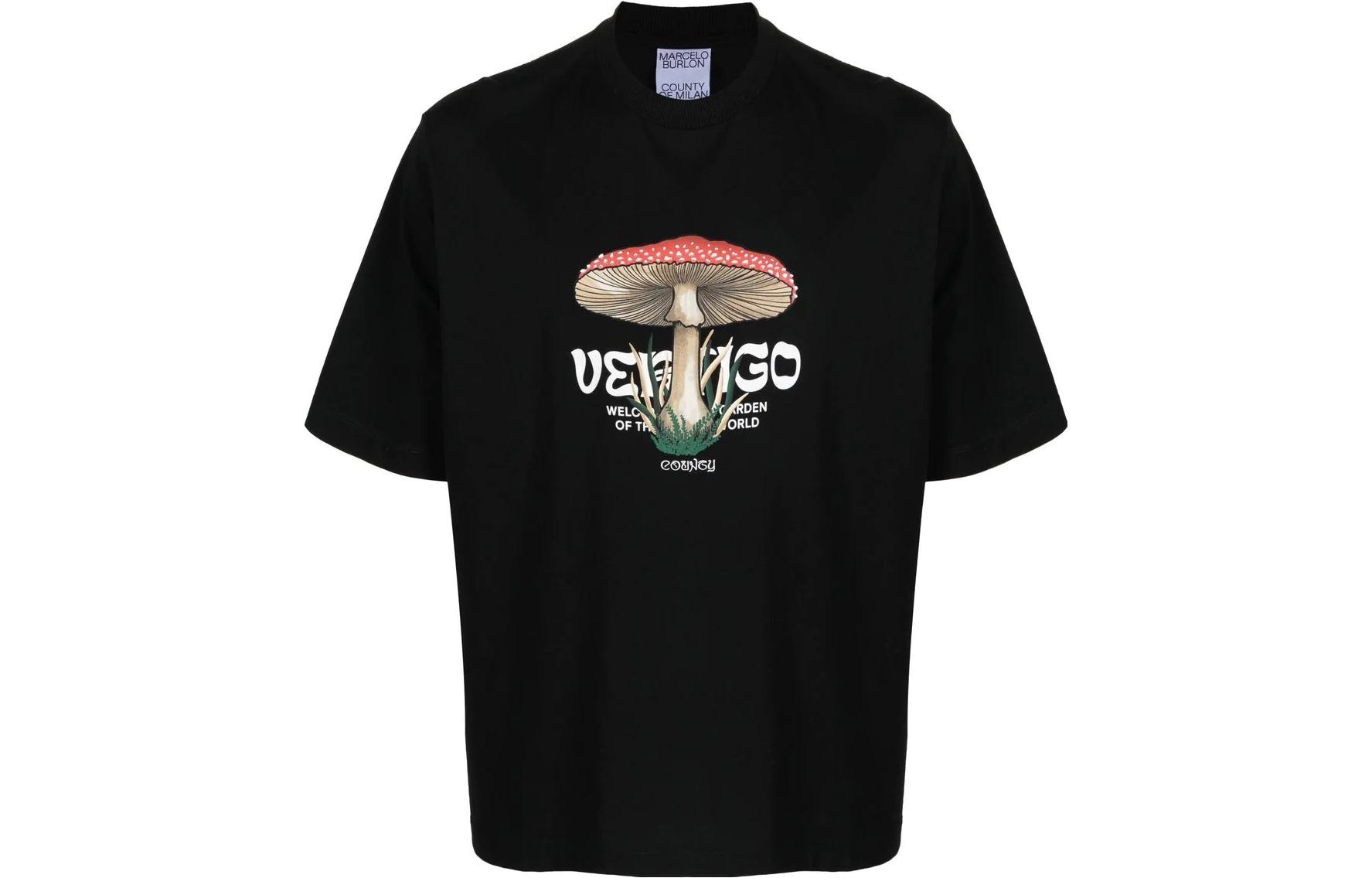 Order Marcelo Burlon Camiseta Negra Oversize con Diseño de Letra y Hongos. CMAA054S23JER0051001