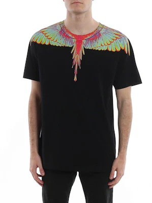 Camiseta Marcelo Burlon Negra con Estampado de Alas Fluorescentes. CMAA018R20JER0081040 Details for Camiseta Marcelo Burlon Negra con Estampado de Alas Fluorescentes. CMAA018R20JER0081040