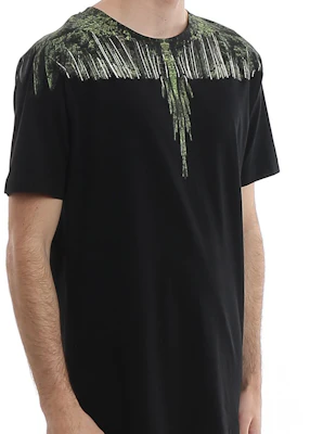 Marcelo Burlon Camiseta Negra con Diseño de Alas. CMAA018R20JER0191055 Sizing Marcelo Burlon Camiseta Negra con Diseño de Alas. CMAA018R20JER0191055