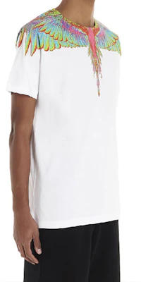 Camiseta Blanca Marcelo Burlon con Estampado de Alas Rosas Fluorescentes. CMAA018R20JER0080140 Details for Camiseta Blanca Marcelo Burlon con Estampado de Alas Rosas Fluorescentes. CMAA018R20JER0080140