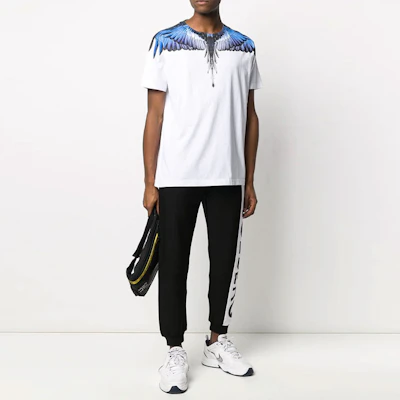 Camiseta Blanca Marcelo Burlon con Estampado de Alas en Degradado Morado-Azul. CMAA018S20JER0010145 Shop Camiseta Blanca Marcelo Burlon con Estampado de Alas en Degradado Morado-Azul. CMAA018S20JER0010145