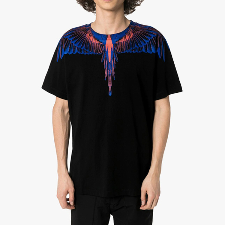 Lookbook Marcelo Burlon 男款黑色T恤紫藍漸層翅膀設計印花 CMAA018S20JER0011020