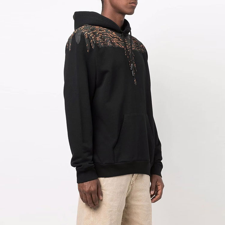 Purchase Marcelo Burlon FW21 翼形印花連帽衫 黑色 CMBB007F21FLE0021056