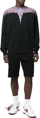 Marcelo Burlon FW22 Wings Print Crewneck Lengan Panjang Sweater Hitam Pria CMBA009F22FLE0031040 Lookbook Marcelo Burlon FW22 Wings Print Crewneck Lengan Panjang Sweater Hitam Pria CMBA009F22FLE0031040