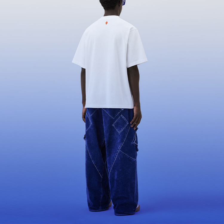 Purchase Marcelo Burlon FW23 Camiseta Blanca con Estampado Multicolor de Luna. CMAA054F23JER0060140