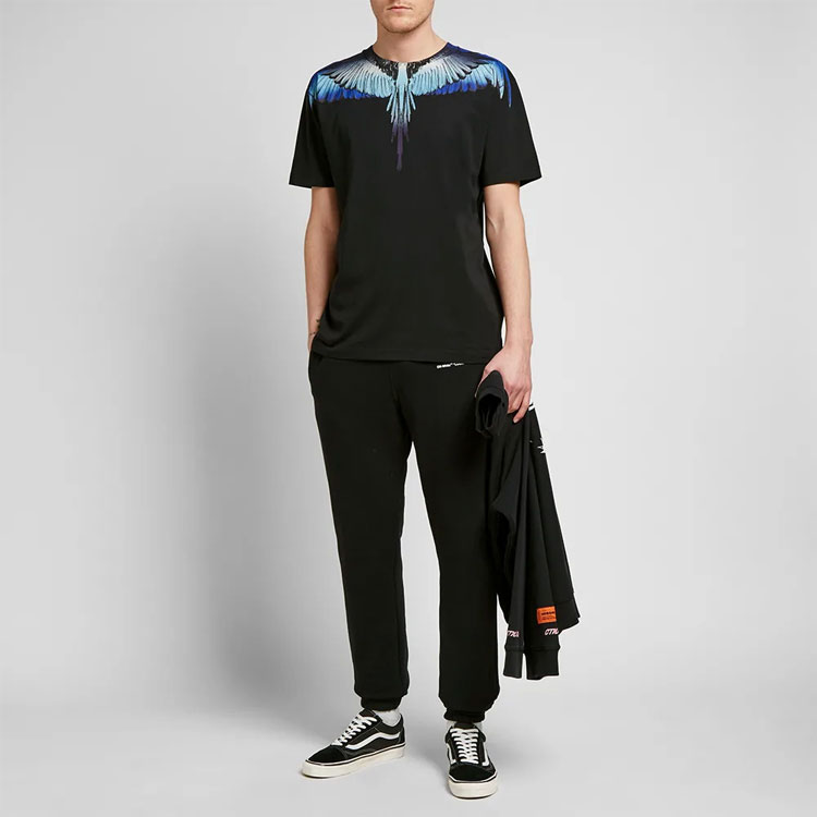 Purchase Marcelo Burlon Kaos Hitam Gradient Blue Wings Print. CMAA018S190010211088