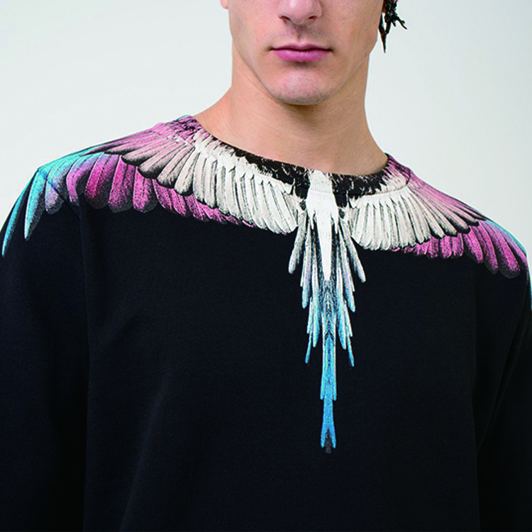 Lookbook マルセロ・ブロン グラデーションウィング ブラック ロングスリーブ スウェットシャツ CMBA009F20FLE0011028