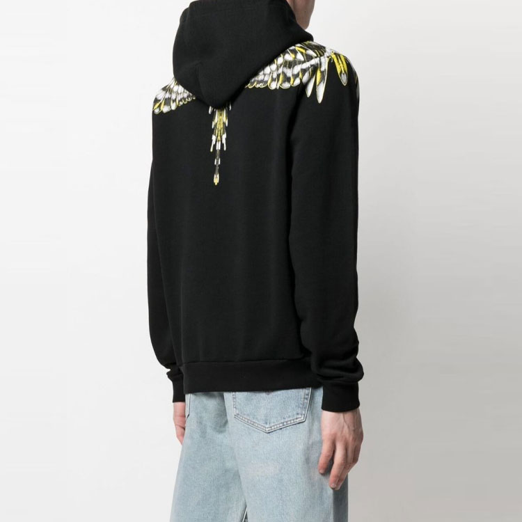 Shop Sudadera Negra Marcelo Burlon SS21 con Estampado de Alas en los Hombros CMBB007S21FLE0011009