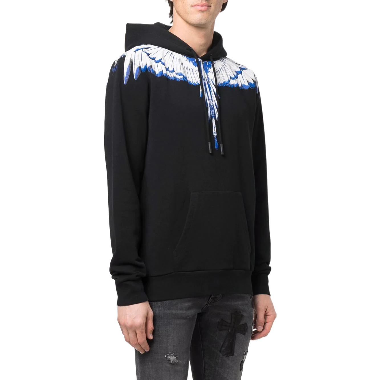 Purchase Marcelo Burlon SS22 翼印花連帽黑色男款長袖套頭衫。 CMBB007C99FLE0011001