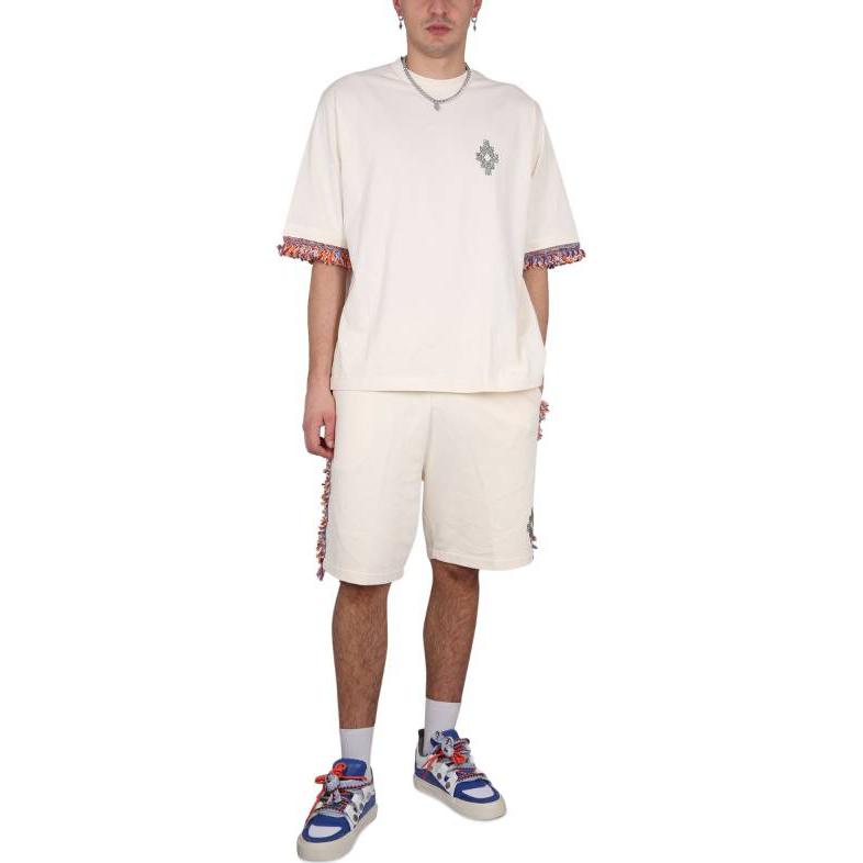 Lookbook Marcelo Burlon SS23 Shorts Casuales Hombre Blanco Roto Borde Distressed CMCI010S23FLE0030420