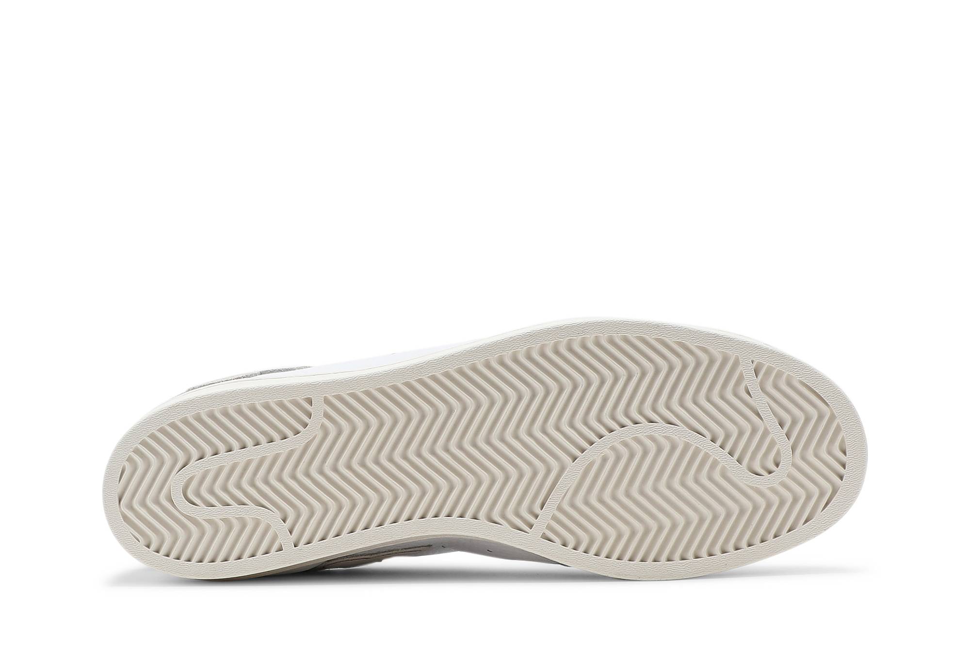 Shop 마크 곤잘레스 x 아디다스 슈퍼스타 '슈무' FW8029