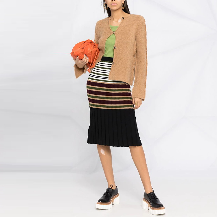 Lookbook マルニ FW21 ストライプ リブ ニット ミディスカート ブラック GOMD0053Q0-UFW582-MXN99