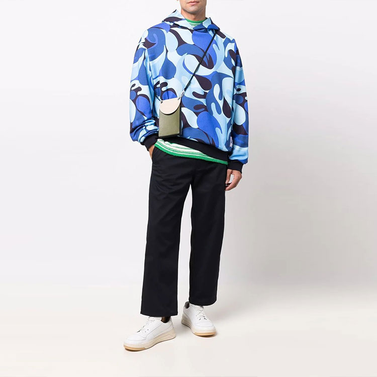 Lookbook 마르니 SS22 추상 카모플라주 블루 맨즈 스웻셔츠 FUMU0067QX-UTC136-CAB19