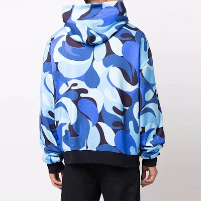 Marni SS22 Sweatshirt Pria Camouflage Biru Abstrak FUMU0067QX-UTC136-CAB19 Shop Marni SS22 Sweatshirt Pria Camouflage Biru Abstrak FUMU0067QX-UTC136-CAB19