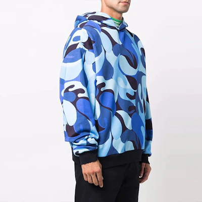 Marni SS22 Sweatshirt Pria Camouflage Biru Abstrak FUMU0067QX-UTC136-CAB19 Purchase Marni SS22 Sweatshirt Pria Camouflage Biru Abstrak FUMU0067QX-UTC136-CAB19