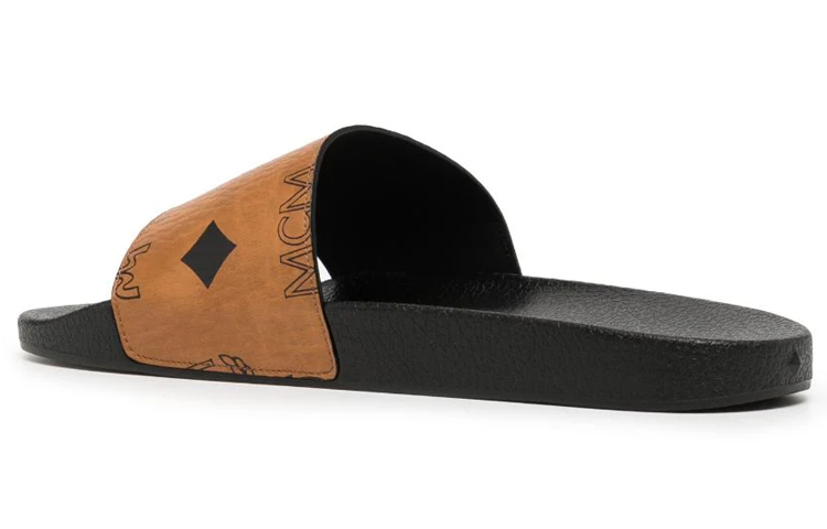 Shop MCM Logo Klasik Slide Ujung Bulat 'Coklat' MEXDAMM01CO
