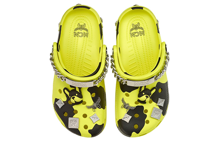 MCM Crocs Camouflage Print Clogs 'Neon Yellow' 圖 3