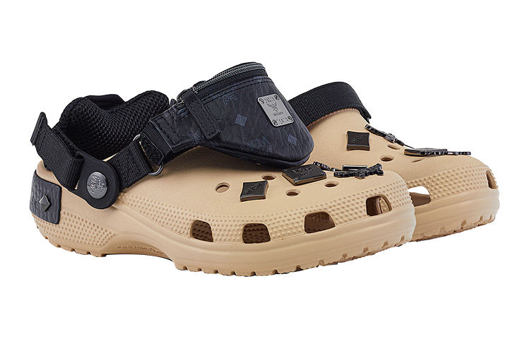 Lookbook Crocs x MCM 橡膠 戶外舒適 時尚涼拖 男女同款 棕黑色