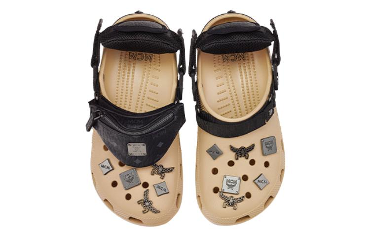 Shop Crocs x MCM 橡膠 戶外舒適 時尚涼拖 男女同款 棕黑色