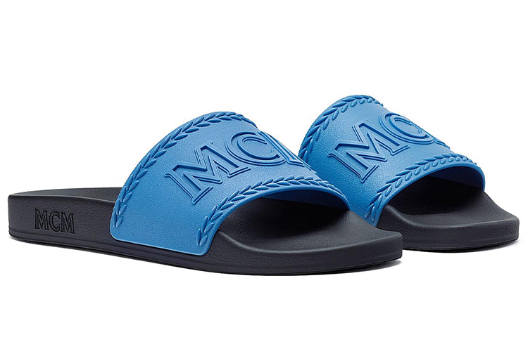 Lookbook MCM 大徽章橡膠拖鞋 藍色