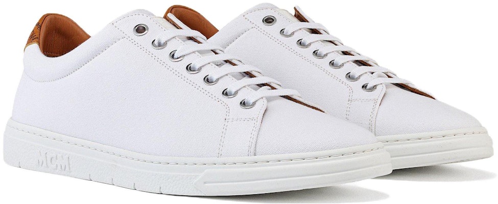 MCM Low-Top 'Kain Nyaman Putih' MEXBABC02WT040 Order MCM Low-Top 'Kain Nyaman Putih' MEXBABC02WT040