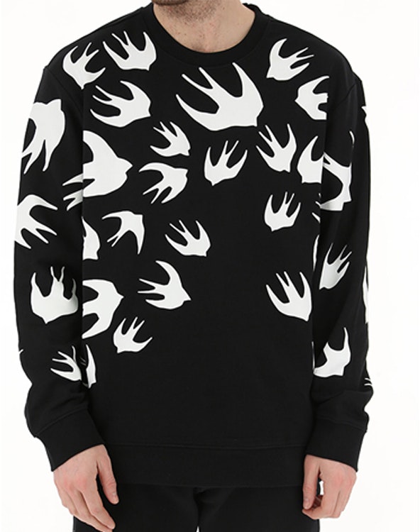 mc-q-alexander-mc-queen-black-swallow-print-crewneck-sweatshirt-545415-rlt-72-1000