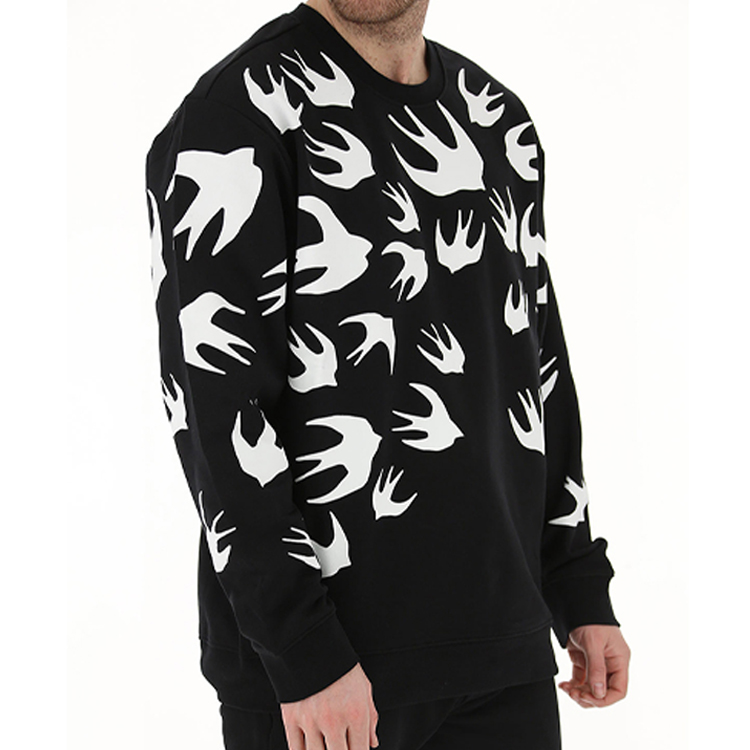 Shop 맥큐 알렉산더 맥퀸 블랙 스왈로우 프린트 크루넥 스웻셔츠 545415-RLT72-1000