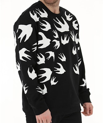 맥큐 알렉산더 맥퀸 블랙 스왈로우 프린트 크루넥 스웻셔츠 545415-RLT72-1000 Shop 맥큐 알렉산더 맥퀸 블랙 스왈로우 프린트 크루넥 스웻셔츠 545415-RLT72-1000