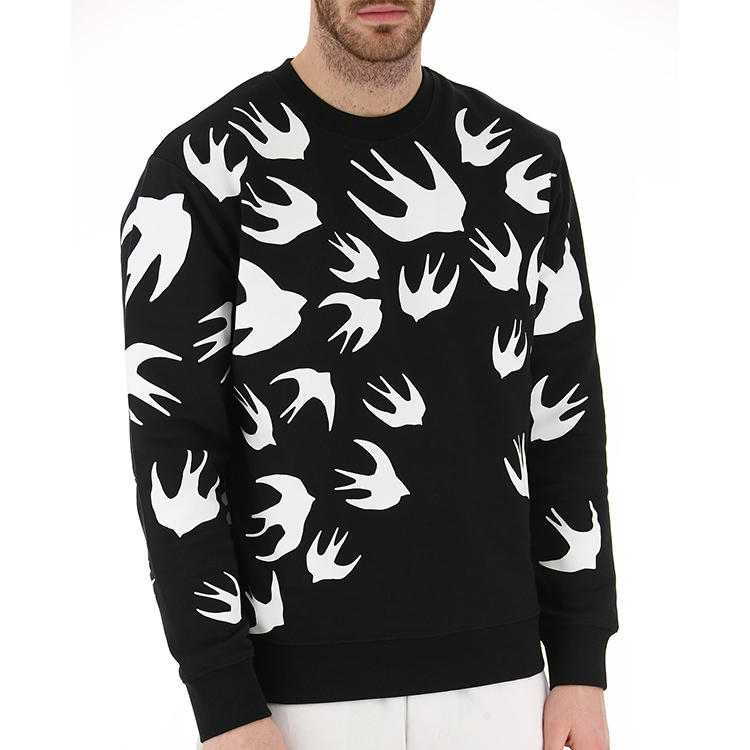 Lookbook 맥큐 알렉산더 맥퀸 유니섹스 스왈로우 블랙 긴팔 스웨트셔츠 348190-RLT72-1000