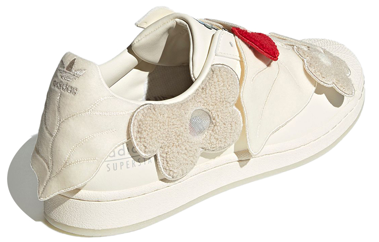 Shop Melting Sadness x adidas Superstar「Bee with You Pack - 奶油白」GZ2674