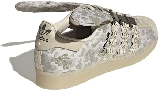 Melting Sadness x adidas Superstar 'Kelinci - Camo Coklat Muda' H06339 Shop Melting Sadness x adidas Superstar 'Kelinci - Camo Coklat Muda' H06339