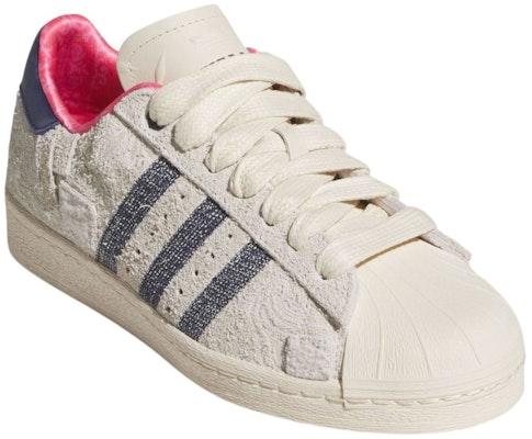 메나스 x 아디다스 슈퍼스타 82 '원더 화이트 다크 블루' KK5010 Lookbook 메나스 x 아디다스 슈퍼스타 82 '원더 화이트 다크 블루' KK5010