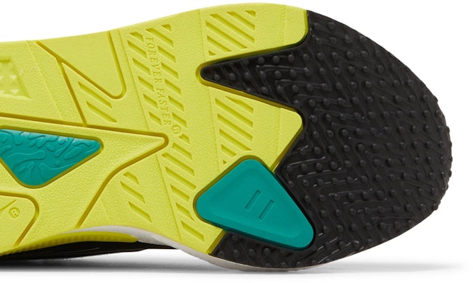 Mercedes-AMG Petronas F1 x Puma RS-Z 'Hitam Energi Kuning' 307058-02 Purchase Mercedes-AMG Petronas F1 x Puma RS-Z 'Hitam Energi Kuning' 307058-02