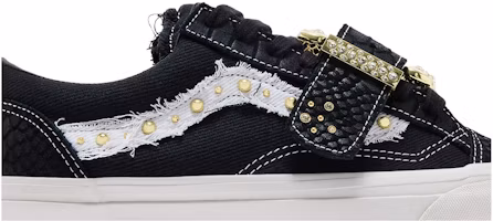Order Metagirl x Vans Premium Old Skool 36 ''Negro Blanco'' VN000ZAZHAB