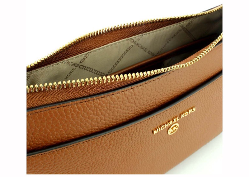 Lookbook 迈克高仕中号TZ行李斜挎包