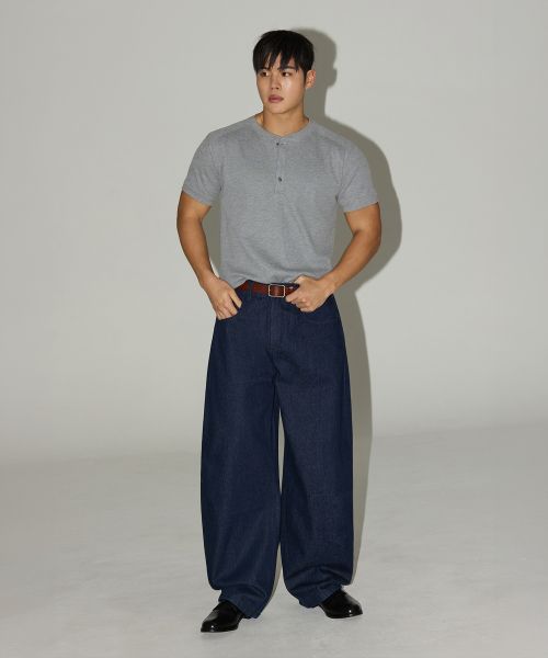 Lookbook MICHIKO LONDON SPORTS Waffle Henley Neck Muscle Fit Short Sleeve T-Shirt Melange Gray MS26ST13MG