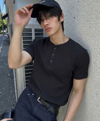 MICHIKO LONDON SPORTS Waffle Henry Neck Muscle Fit Short Sleeve T-Shirt Black MS26ST13BK 3