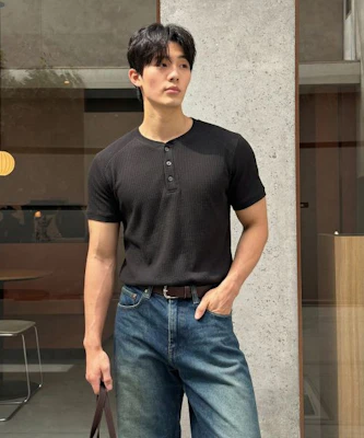 MICHIKO LONDON SPORTS Waffle Henry Neck Muscle Fit Short Sleeve T-Shirt Black MS26ST13BK 6