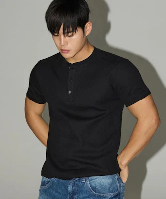 MICHIKO LONDON SPORTS Waffle Henry Neck Muscle Fit Short Sleeve T-Shirt Black MS26ST13BK Order MICHIKO LONDON SPORTS Waffle Henry Neck Muscle Fit Short Sleeve T-Shirt Black MS26ST13BK