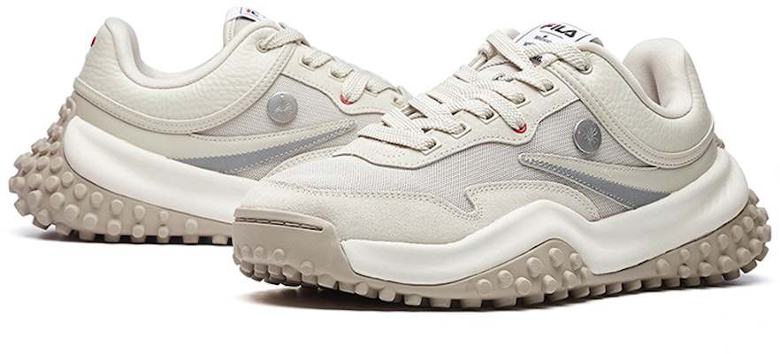 FILA Mihara x T1 Crossover Sepatu Ayah Ringan Anti-Slip Polkadot F12M034123FSS Shop FILA Mihara x T1 Crossover Sepatu Ayah Ringan Anti-Slip Polkadot F12M034123FSS