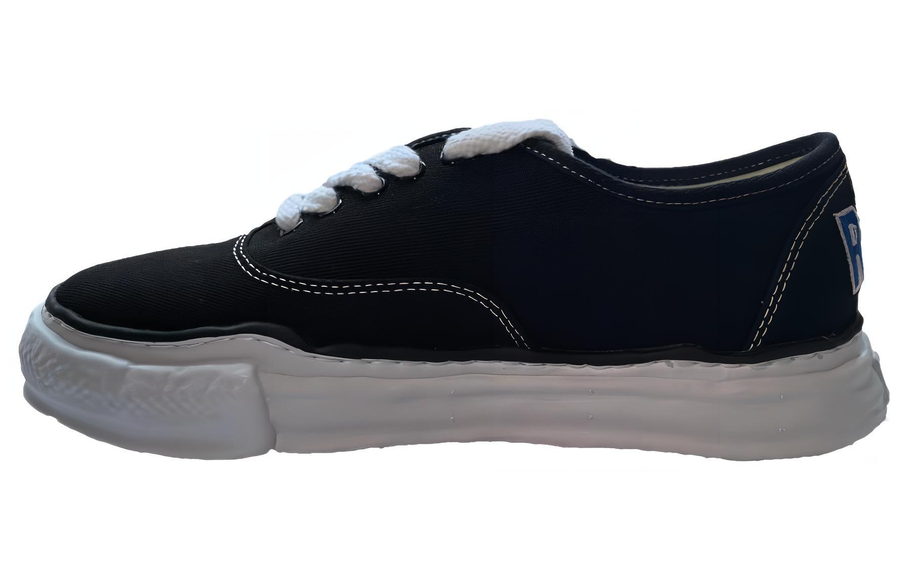 MIHARA YASUHIRO Baker Low-Top Casual Sneakers Black . C08FW715