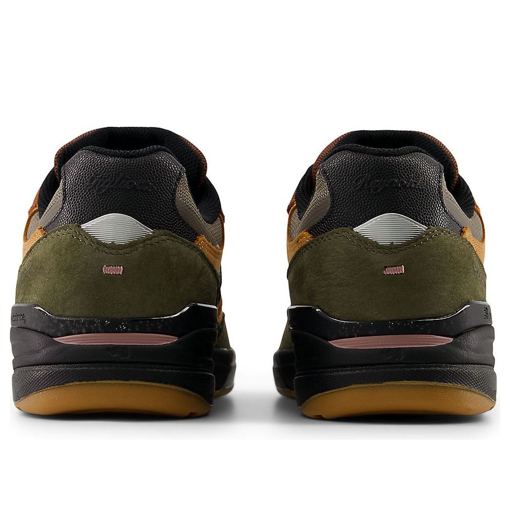 Details for 마이크 지글리오티 x 뉴발란스 뉴메릭 933 ''트루 브라운 캔디 핑크'' NM933LOT