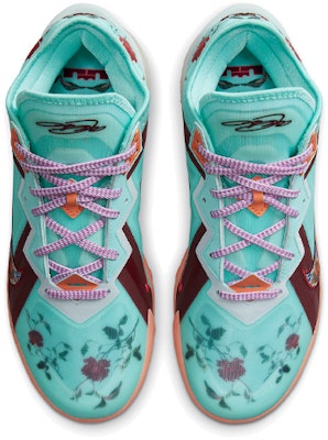 Mimi Plange x Nike LeBron 18 Low EP '女儿'款 CV7564-400 Shop Mimi Plange x Nike LeBron 18 Low EP '女儿'款 CV7564-400