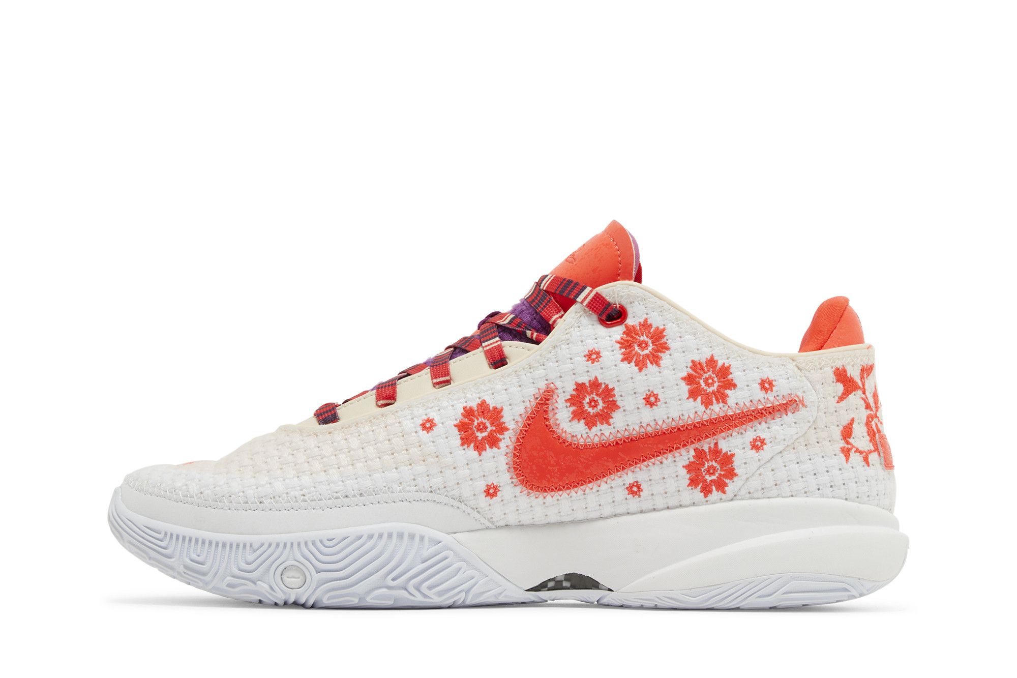 Lookbook Mimi Plange x Nike LeBron 20 Premium ''Ceremony'' Sneaker FJ0725-801