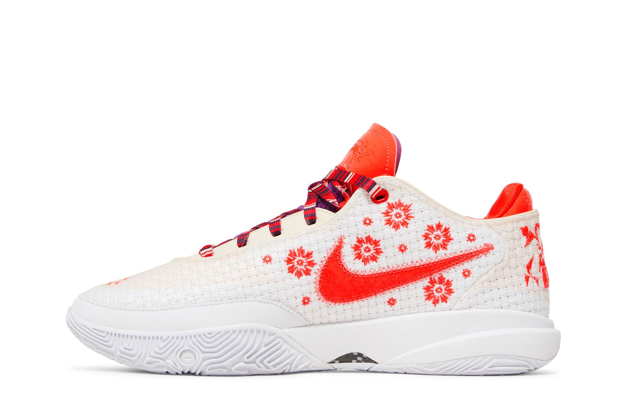 Shop Mimi Plange x Nike LeBron 20 Premium EP ''Ceremony'' Scarpe da Basket. FJ0725-801/FJ0724-801