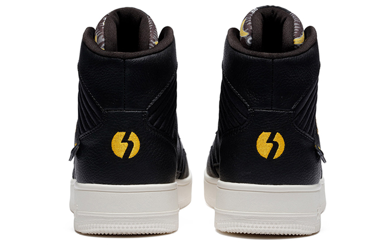 Lookbook ミニオンズ 361° ハイブラック 672016611-3