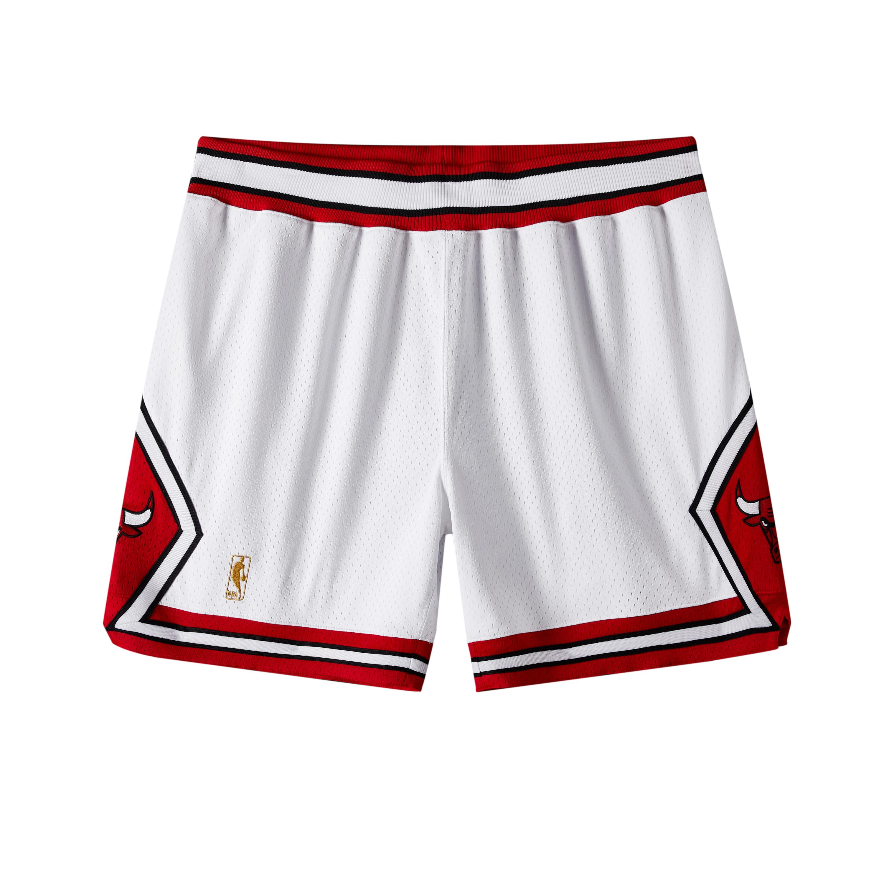 Mitchell Ness × NBA Chicago Bulls 1996-97 Retro Basketball Shorts White. ASHRCP19040-CBUWHIT96