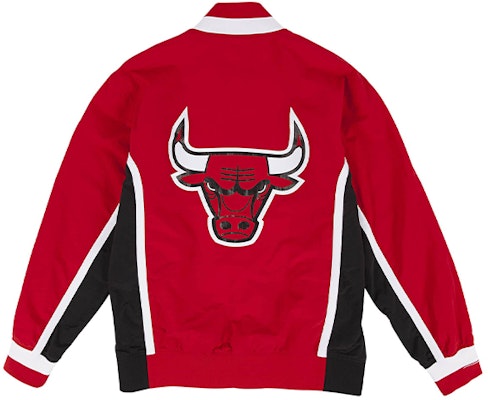 Mitchell Ness Mitchell & Ness '92-'93 Chicago Bulls Red Letterman Animal Print Jacket Unisex AWJKGS18054-CBUSCAR92 Lookbook Mitchell Ness Mitchell & Ness '92-'93 Chicago Bulls Red Letterman Animal Print Jacket Unisex AWJKGS18054-CBUSCAR92