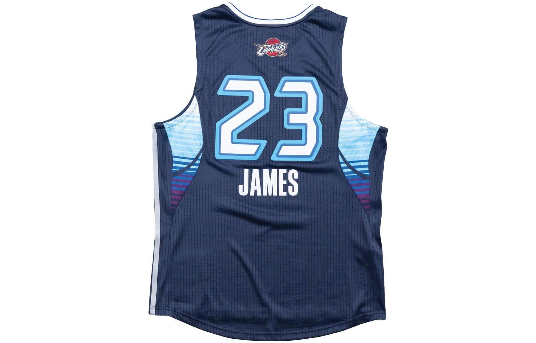 Lookbook Mitchell Ness Mitchell & Ness  Slim Fit Blue Number Print Sleeveless Basketball Jersey AJY4EL18003-ASENAVY09LJA