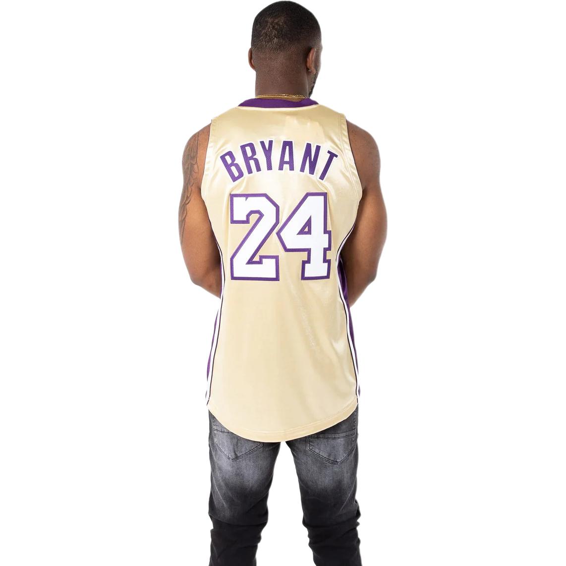 Sizing Mitchell & Ness Jersey Lakers Kobe Bryant #24 Oro Edición Retro Hombre AJY4CP20021-LALGOLD96KBR